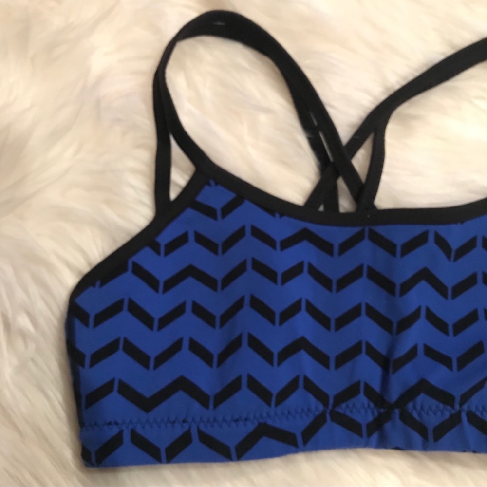 Nearly new Lucy strappy sports bra